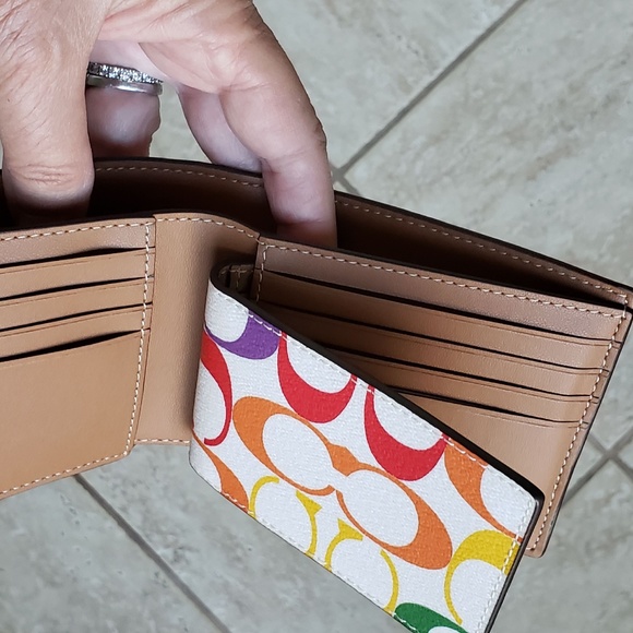 COACH 3-IN-1 WALLET RAINBOW SIGNATURE:NWT CHALK/RAINBOW PRIDE C9863 - Picture 10 of 11